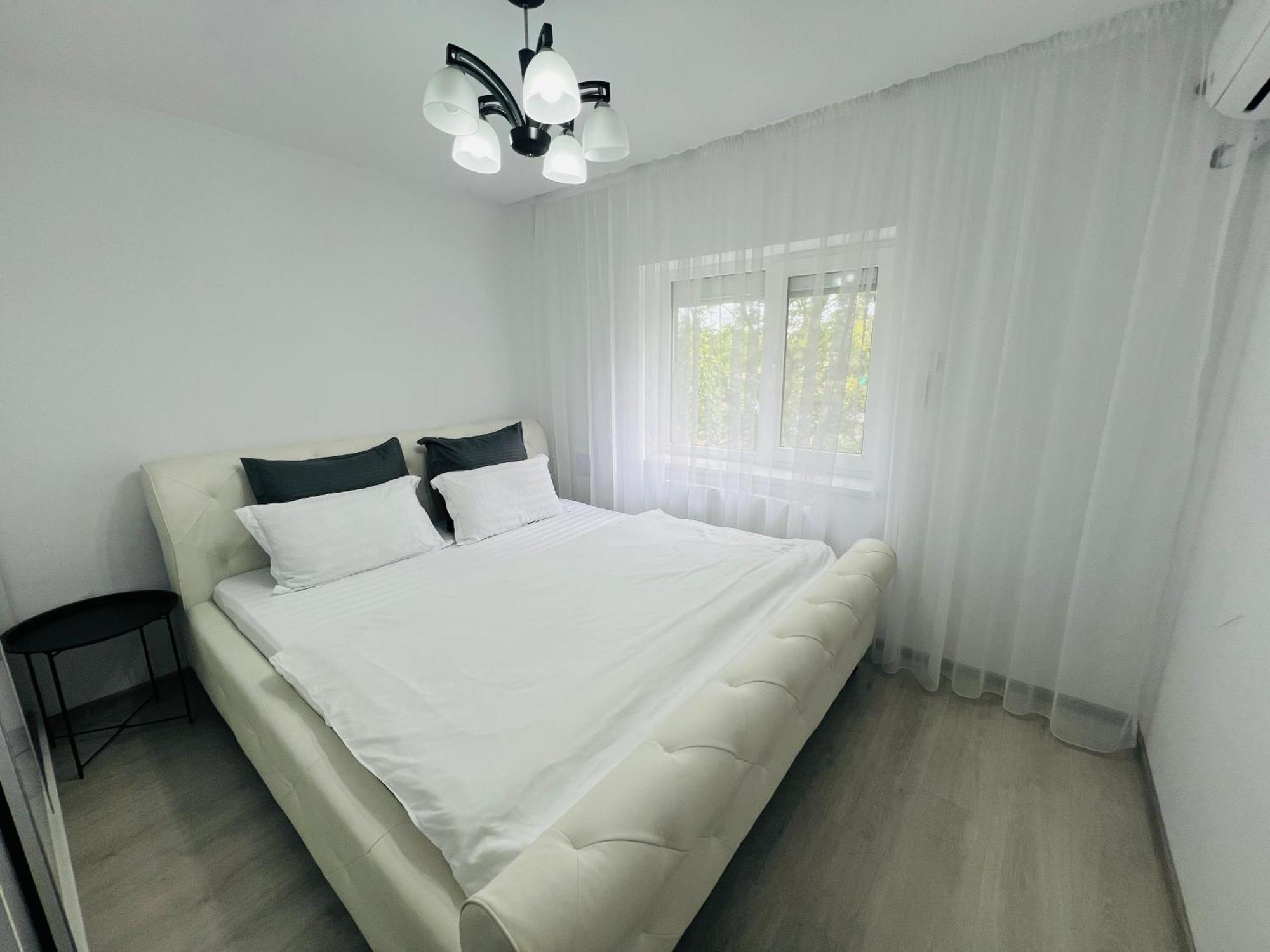 The White Pearl Apartment Oradea Exterior photo